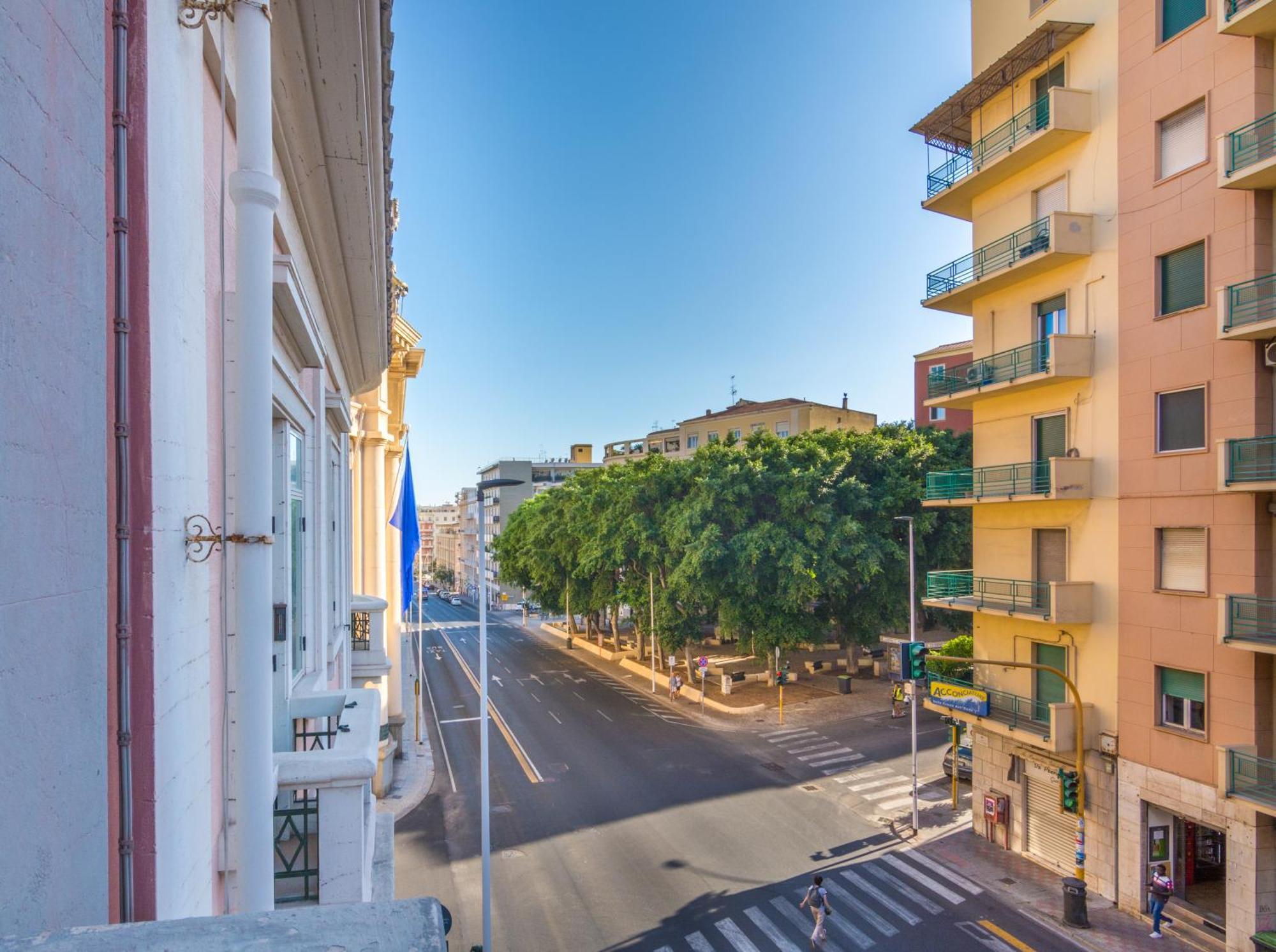 Sunscape Rooms Cagliari City Center エクステリア 写真